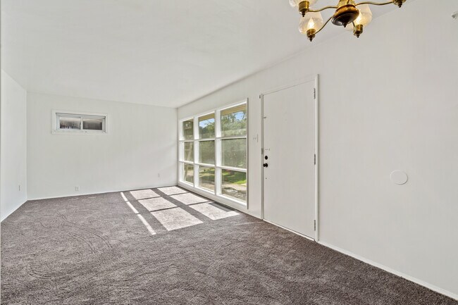 Foto del edificio - 801 Jefferson Rd