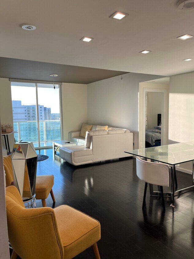 Photo - 1250 S Miami Ave (Miami, FL)