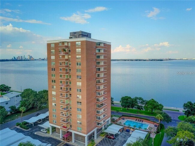Building Photo - 4015 Bayshore Blvd