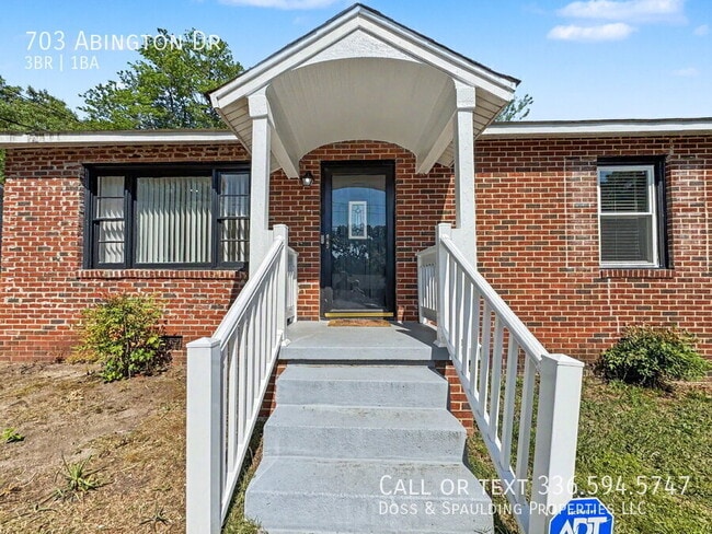 Building Photo - 703 Abington Dr