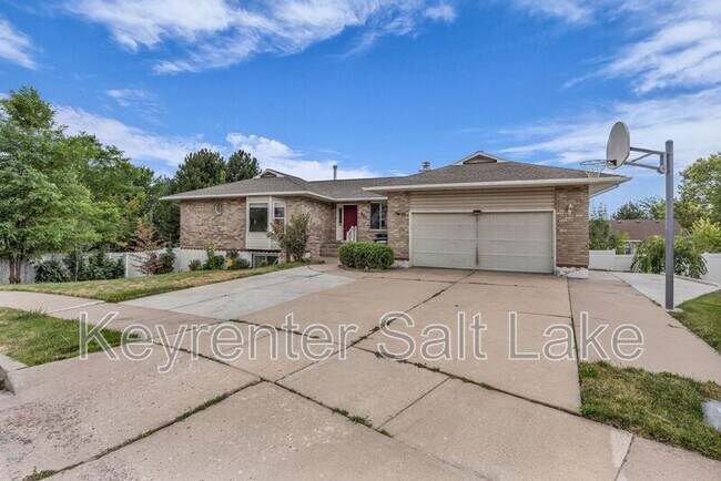 Foto del edificio - 567 N Allanwood Pl