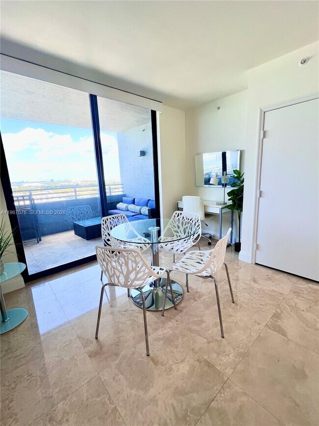 Foto del edificio - 1330 West Ave