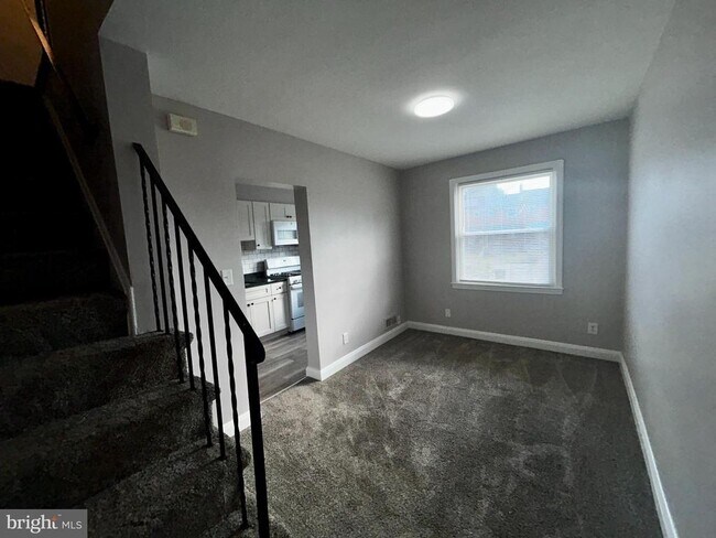 Foto del edificio - 153 Bennett Rd