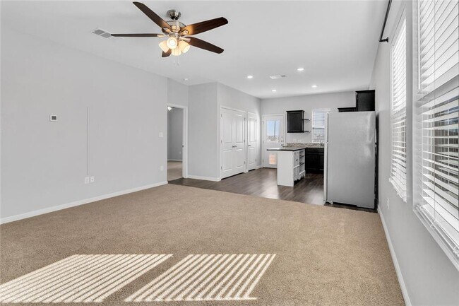 Building Photo - 105 Bell Rings Dr