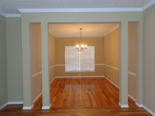 Foto del edificio - 7041 Calderwood Dr