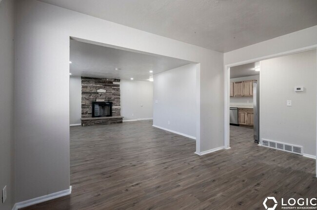 Foto del edificio - 7338 Rusty Dr