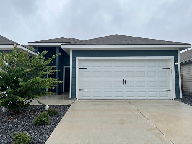 Foto del edificio - Luxury 3/2 Duplex in Seguin, Texas (Navarro ISD)