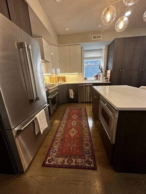 Building Photo - 34 Dix St