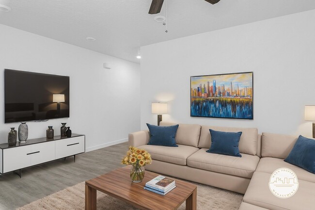 Foto del edificio - Gorgeous 3-Story Payton Model Townhomes in...