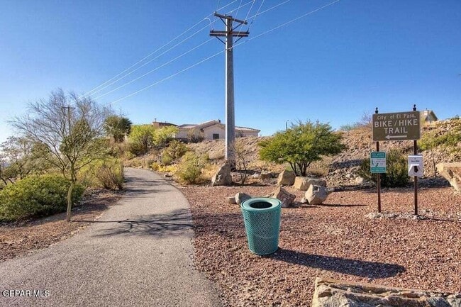 Foto del edificio - 6044 Los Pueblos Dr