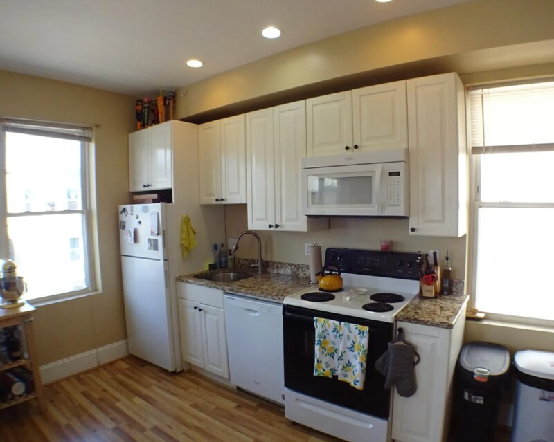 Foto principal - 846 Dorchester Ave
