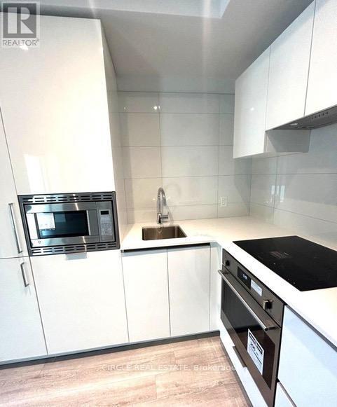 Building Photo - 121 St Patrick St