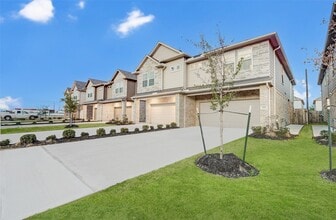 Building Photo - 522 N 6th St