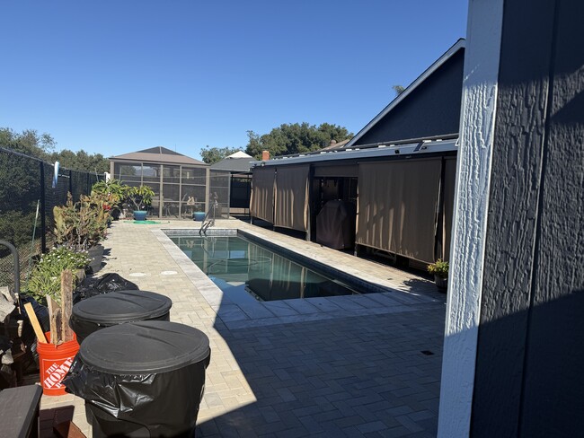 Building Photo - 13907 Hawick Dr