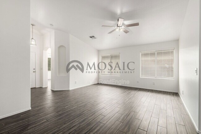 Foto del edificio - 3284 W Five Mile Peak Dr