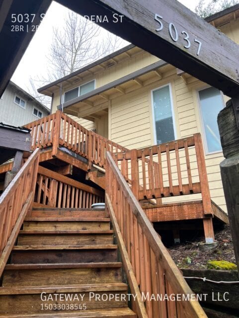 Building Photo - 5037 SW Pasadena St