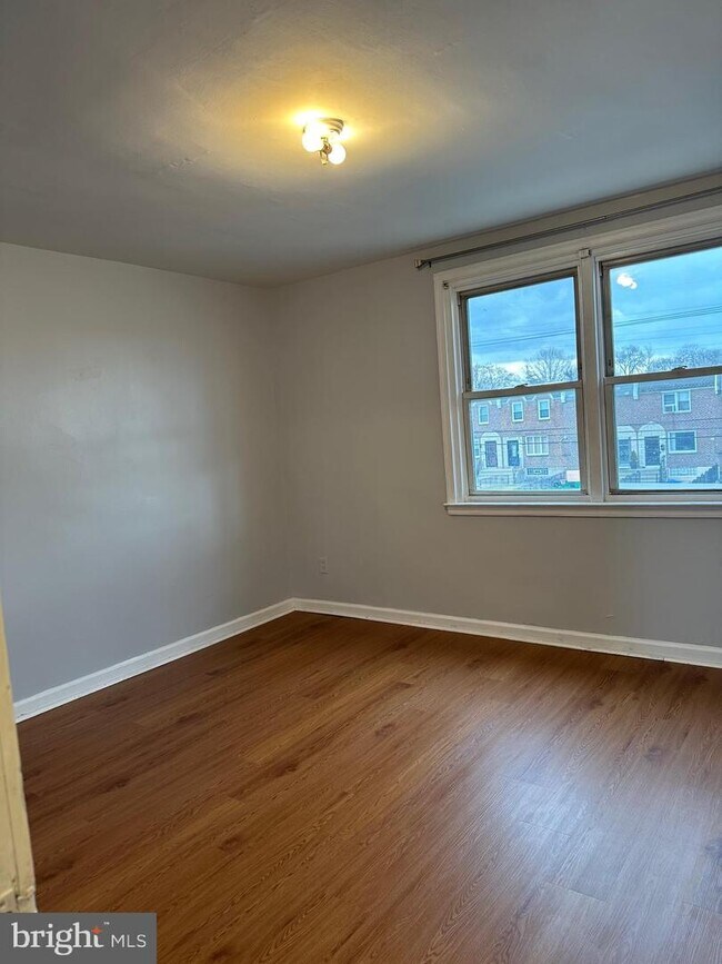 Foto del edificio - 4520 Whitaker Ave