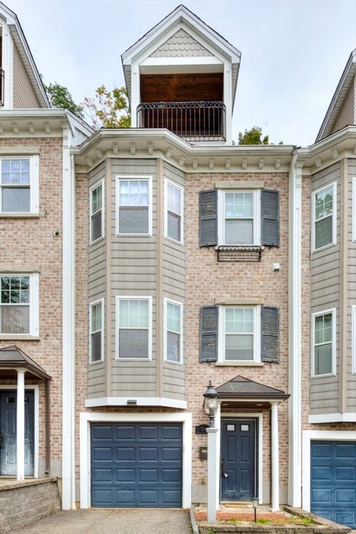 Primary Photo - 38 Johnson St