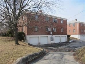 Foto del edificio - 803 Uhrig Ave