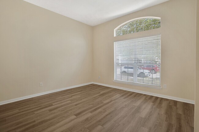 Building Photo - 21558 Duke Alexander Dr