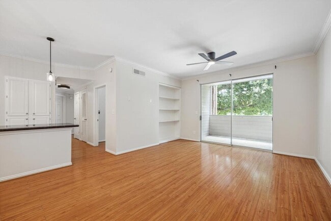 Building Photo - 2111 Welch St