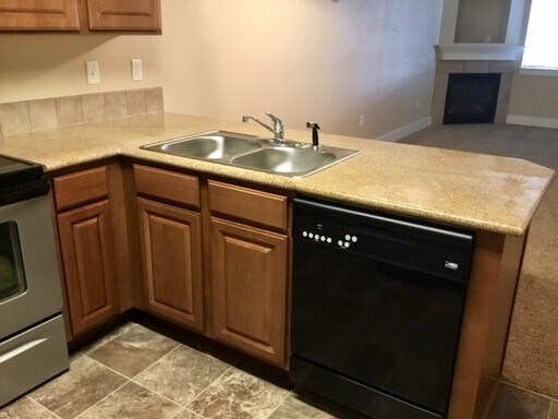 Building Photo - 9947 W Rosecroft Ct