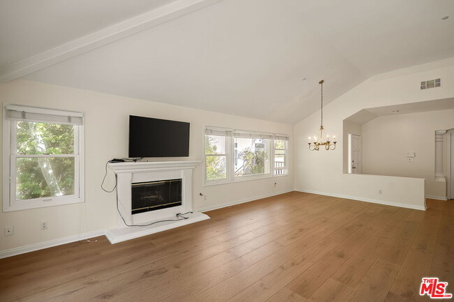 Foto del edificio - 604 Palisades Dr