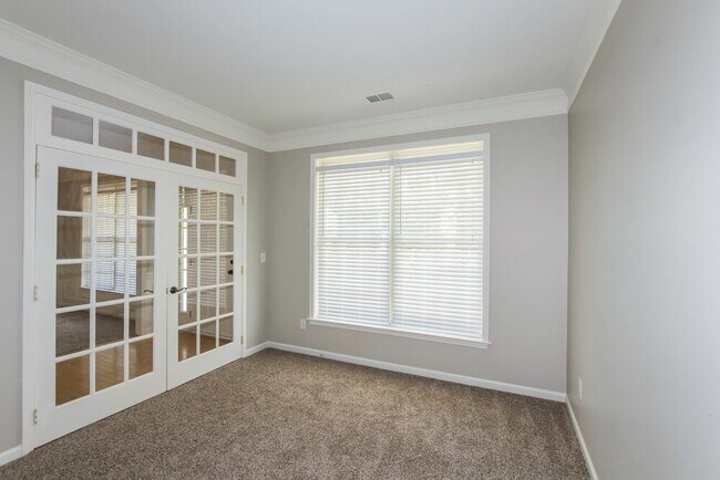 Building Photo - 5794 Crimson Oak Ct