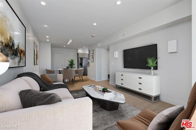 Foto del edificio - 11837 Mayfield Ave