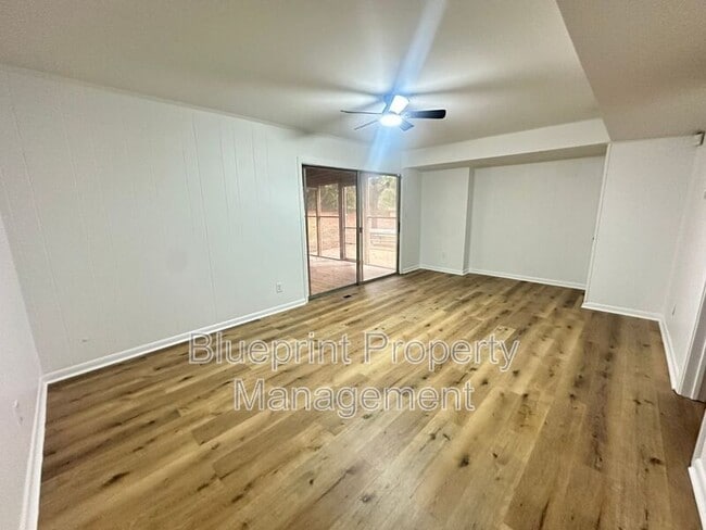 Building Photo - 6004 Cowin Dr NW