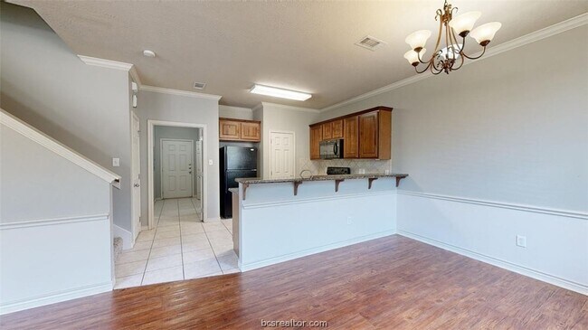Foto del edificio - 211 Forest Dr Loop
