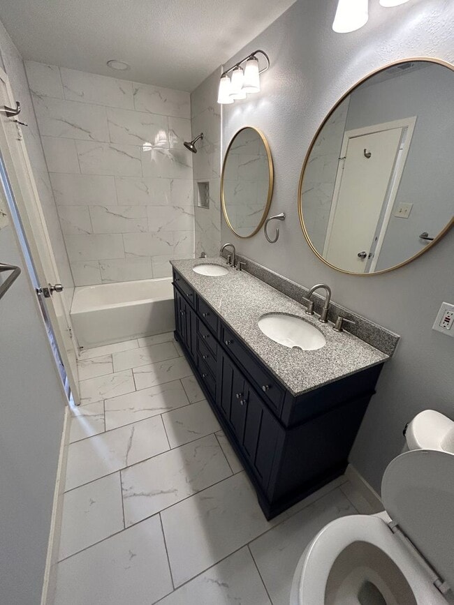 Foto del edificio - 2750 Ridgewood St