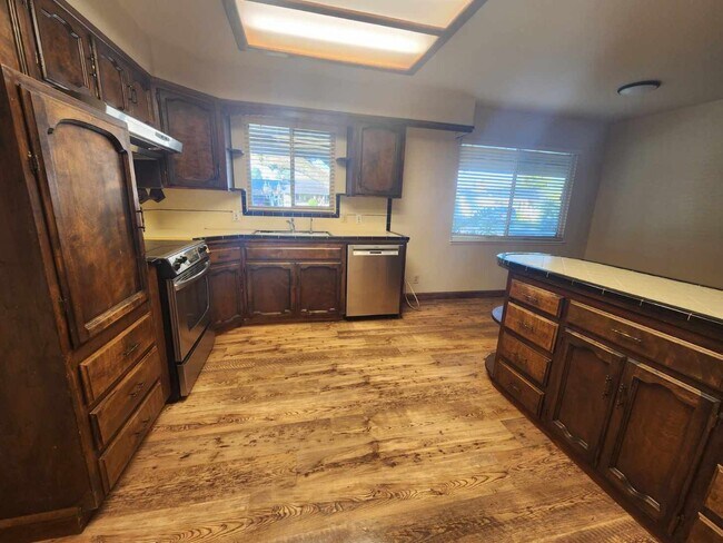 Foto del edificio - 1639 Debra Ln