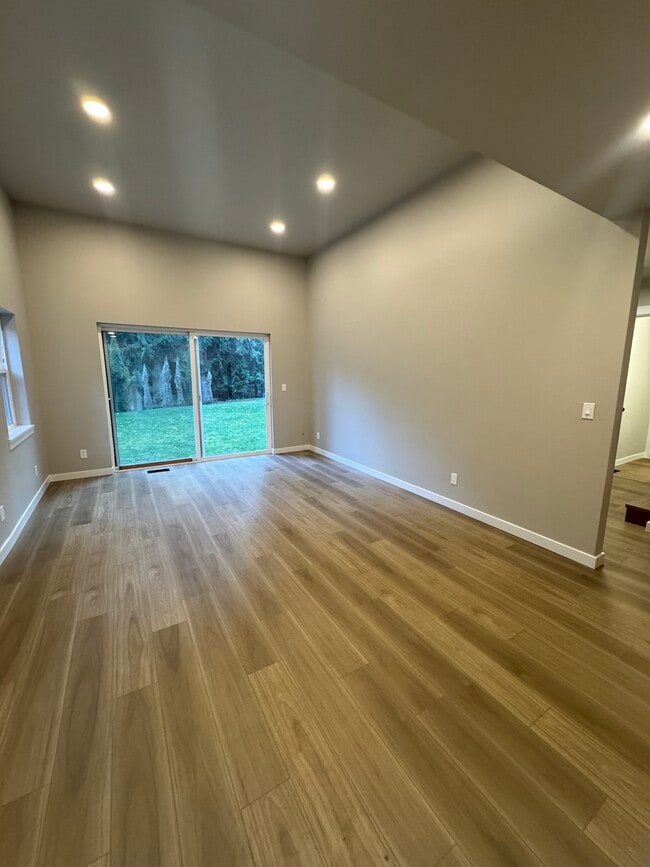 Building Photo - 18208 56th St Ct E