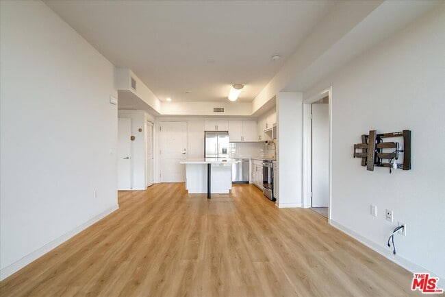Building Photo - 12655 Bluff Creek Dr