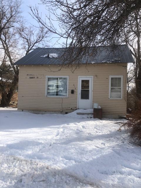 Foto principal - 616 10th Ave NE