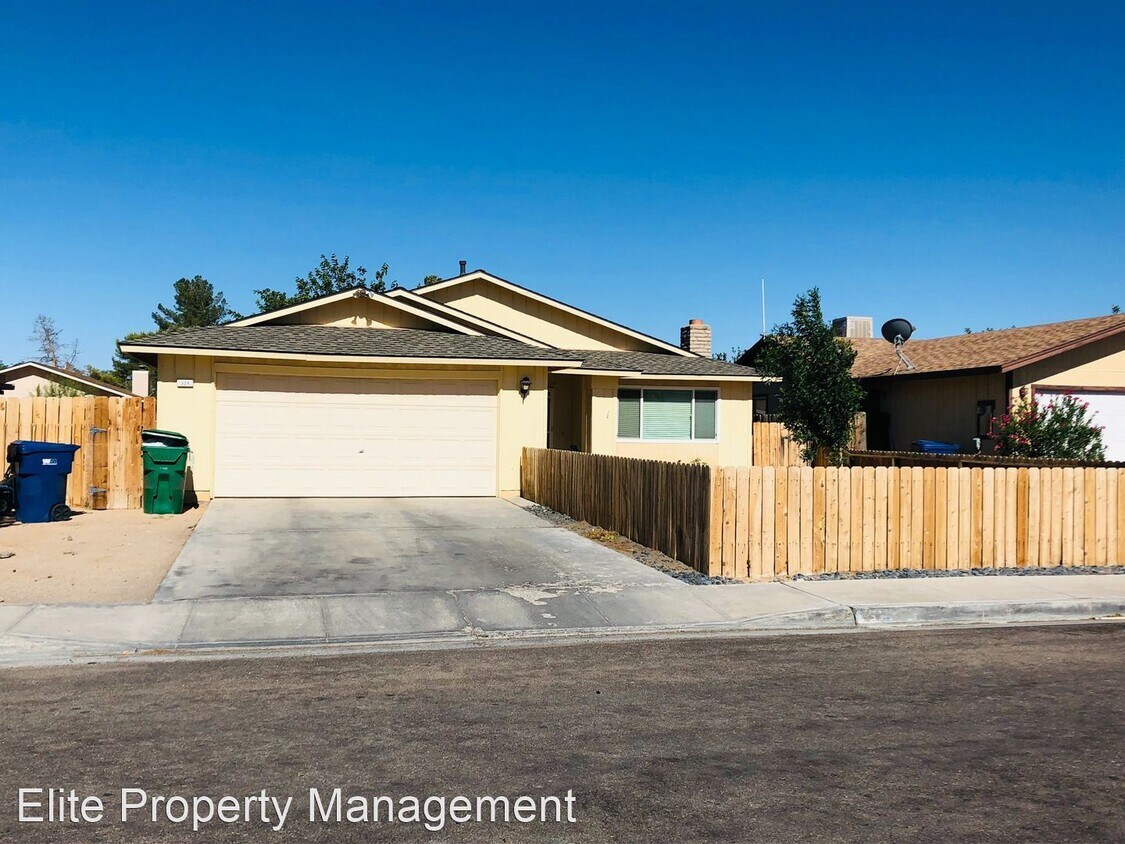 Foto principal - 3 br, 2 bath House - 324 Fountain St