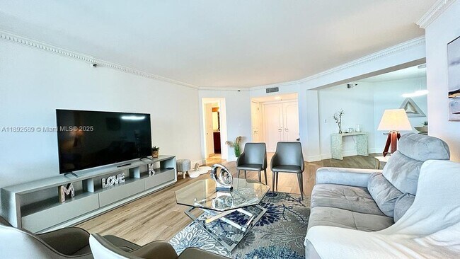 Foto del edificio - 5200 N Ocean Dr