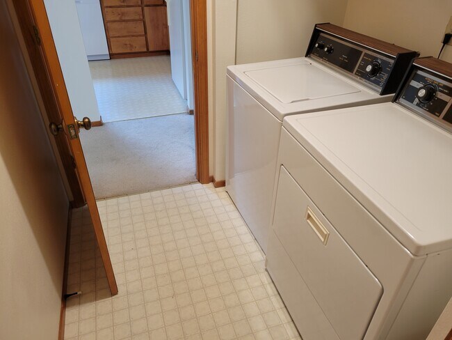 Foto del edificio - 2284 NW Hummingbird Dr