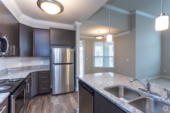 2BR, 2BA - 1195SF B2- Kitchen - Clairmont at Trinity