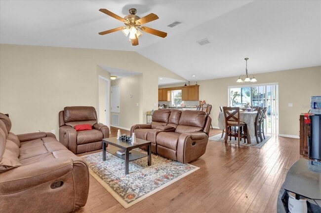 Building Photo - 96 Pecan Dr