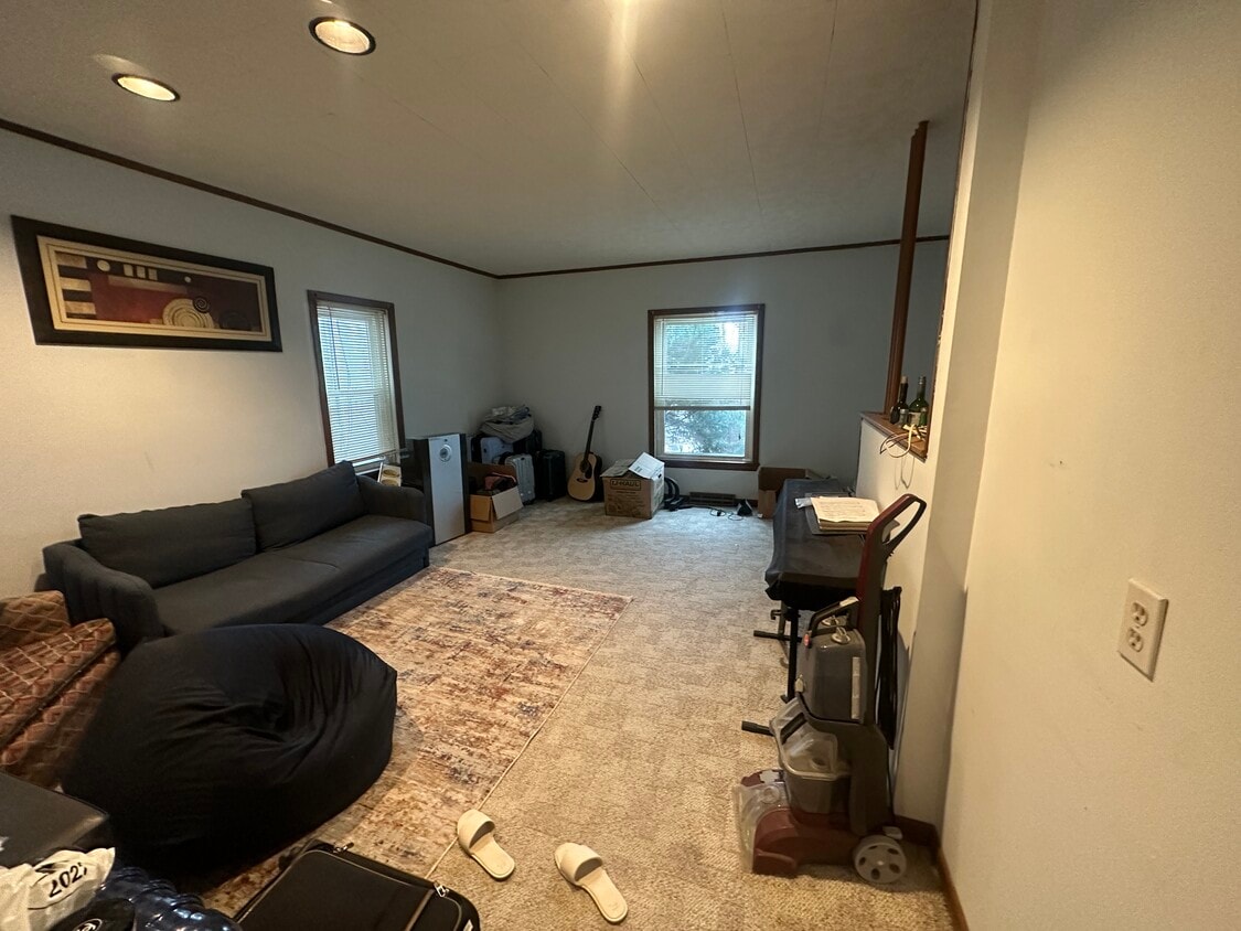 Primary Photo - 111 S Titus Ave