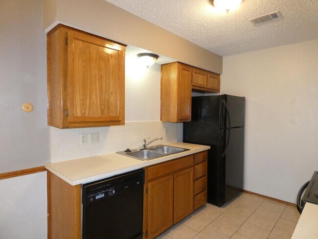 Foto del edificio - 324 Asbury Dr