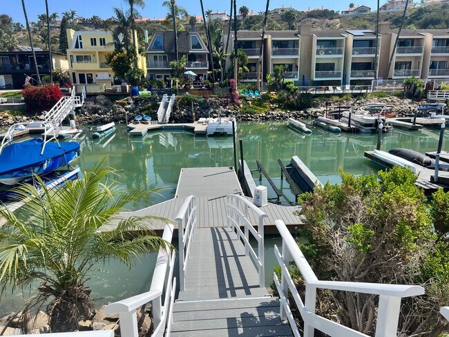 Foto del edificio - RPG - 4537 Cove