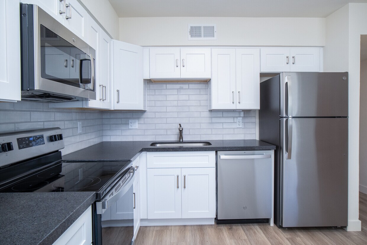 6632 E Cheery Lynn Rd, Scottsdale, AZ 85251 Apartments in Scottsdale