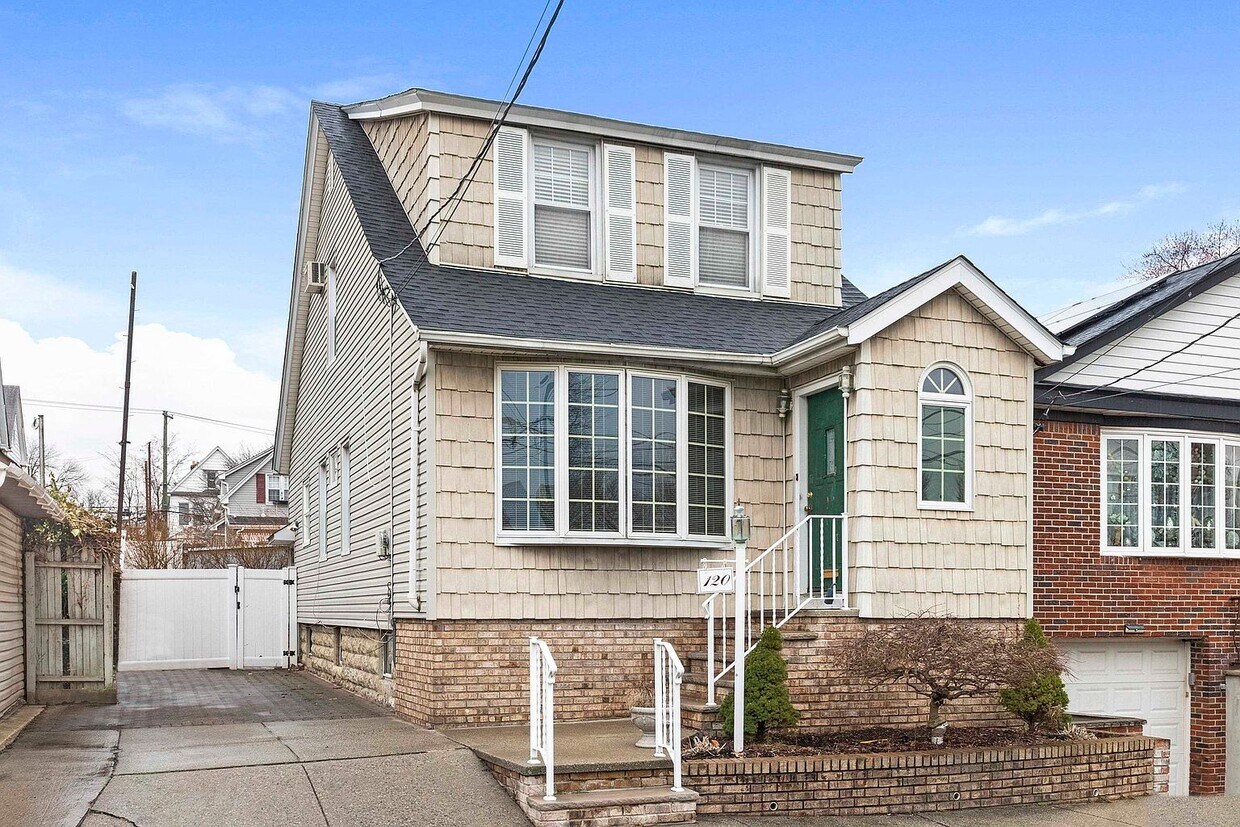 120 W 56th St, Bayonne, NJ 07002 House for Rent in Bayonne, NJ