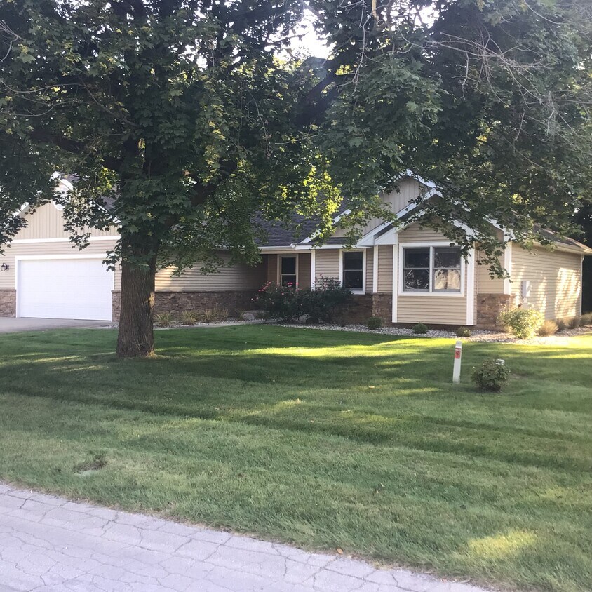 8098 Robinbrook St, Richland, MI 49083 House Rental in Richland, MI