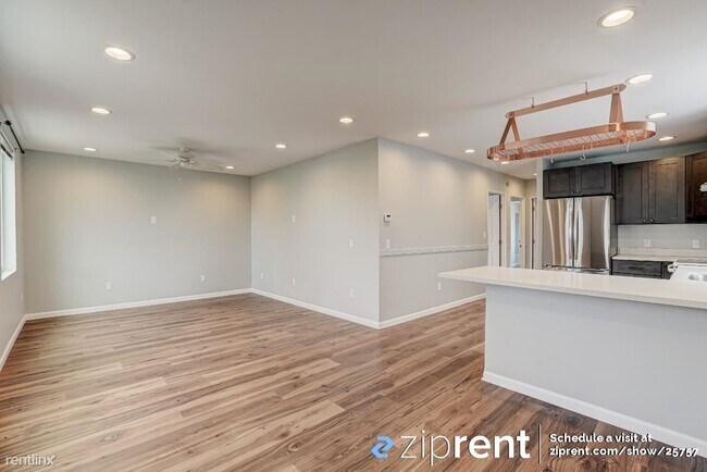 Foto del edificio - 3 br, 2 bath House - 2432 Cutting Boulevar...