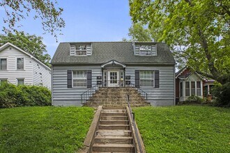 Building Photo - 420 Olive St