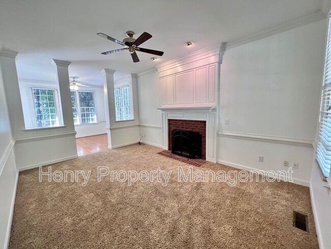 Building Photo - 321 Parkmeadow Dr